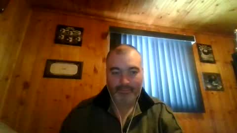 Snapshot of babybaby83 chatting on 01-21-25, 05:51 Darren online show from 01-21-25, 05:51