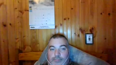 Snapshot of babybaby83 chatting on 02-14-25, 03:47 Darren online show from 02-14-25, 03:47