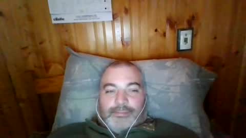 Snapshot of babybaby83 chatting on 03-02-25, 05:25 Darren online show from 03-02-25, 05:25