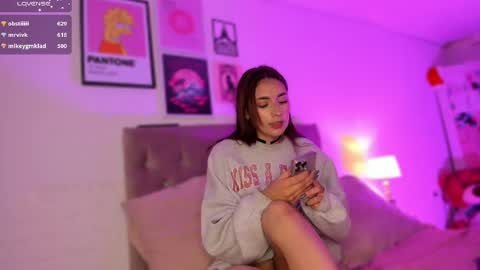 Snapshot of babychaos_ chatting on 05-16-26, 12:51 Mariana online show from 05-16-26, 12:51