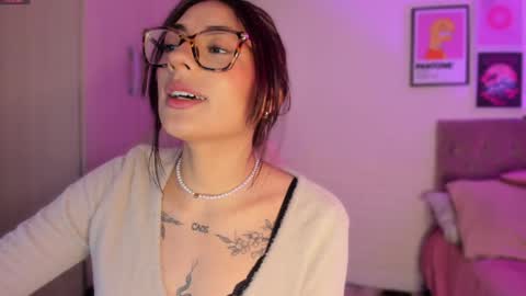 Snapshot of babychaos_ chatting on 05-29-26, 10:08 Mariana online show from 05-29-26, 10:08