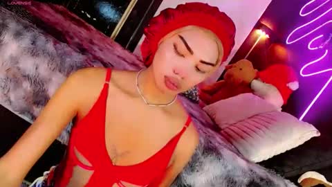 Snapshot of babycharol01 chatting on 05-31-26, 05:59 babycharol01 online show from 05-31-26, 05:59