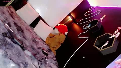 Snapshot of babycharol01 chatting on 06-02-26, 02:35 babycharol01 online show from 06-02-26, 02:35