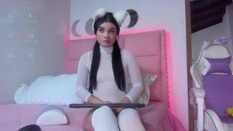 Snapshot of babydollvibes chatting on 11-10-25, 06:40 mia online show from 11-10-25, 06:40