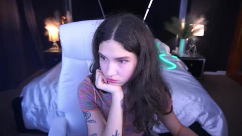 Sasha online show from 10-12-25, 06:40