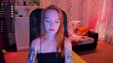 Snapshot of babyfoxyy chatting on 02-22-25, 06:41 maddy online show from 02-22-25, 06:41