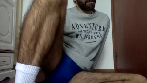 Snapshot of babyhardy chatting on 12-04-24, 12:14 Tom A. online show from 12-04-24, 12:14