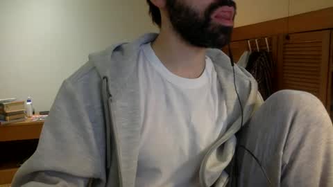 Snapshot of babyhardy chatting on 12-16-24, 11:44 Tom A. online show from 12-16-24, 11:44