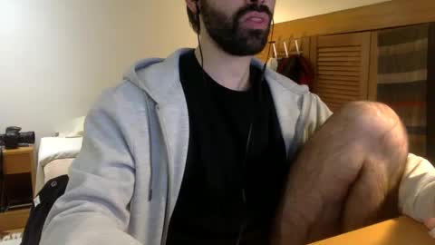 Snapshot of babyhardy chatting on 12-30-24, 11:49 Tom A. online show from 12-30-24, 11:49