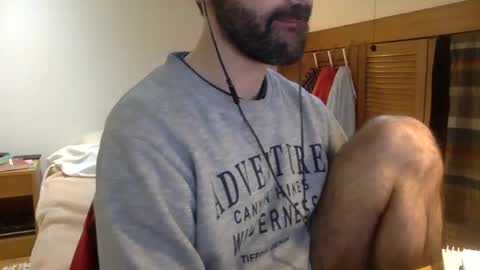 Snapshot of babyhardy chatting on 01-21-25, 11:35 Tom A. online show from 01-21-25, 11:35