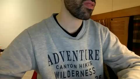 Snapshot of babyhardy chatting on 01-26-25, 01:25 Tom A. online show from 01-26-25, 01:25