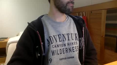 Snapshot of babyhardy chatting on 02-23-25, 12:37 Tom A. online show from 02-23-25, 12:37