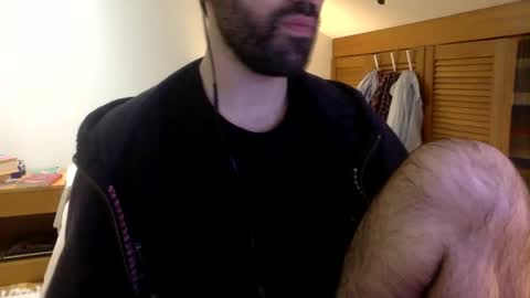 Snapshot of babyhardy chatting on 02-25-25, 11:44 Tom A. online show from 02-25-25, 11:44