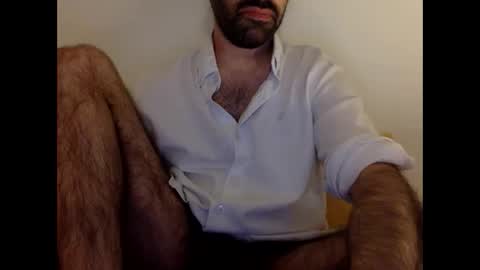 Snapshot of babyhardy chatting on 10-28-25, 05:15 Tom A. online show from 10-28-25, 05:15