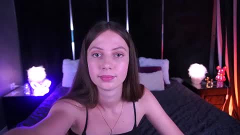 Snapshot of babylumii chatting on 07-01-26, 01:02 Lady Vi online show from 07-01-26, 01:02