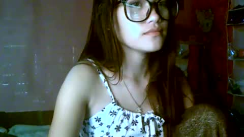 Snapshot of babypinaygirl chatting on 06-30-26, 05:47 babypinaygirl online show from 06-30-26, 05:47