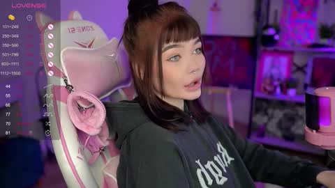 Nika online show from 12-13-24, 11:06