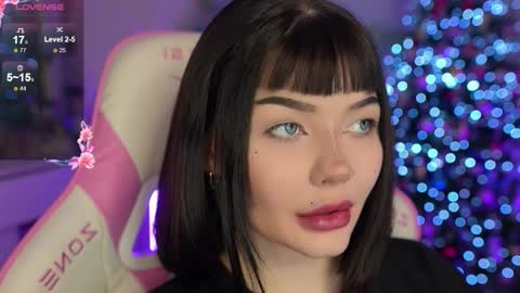 Nika online show from 12-19-25, 04:03