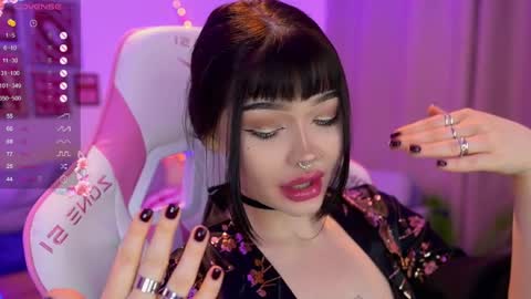 Snapshot of babyroxynill chatting on 05-21-26, 11:56 Nika online show from 05-21-26, 11:56