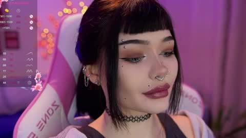 Snapshot of babyroxynill chatting on 05-27-26, 10:07 Nika online show from 05-27-26, 10:07