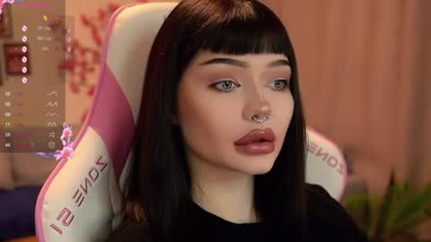 Snapshot of babyroxynill chatting on 06-11-26, 09:57 Nika online show from 06-11-26, 09:57