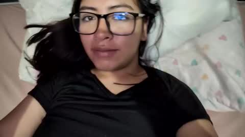 Snapshot of babyymango_ chatting on 02-28-25, 10:39 Gisselle online show from 02-28-25, 10:39