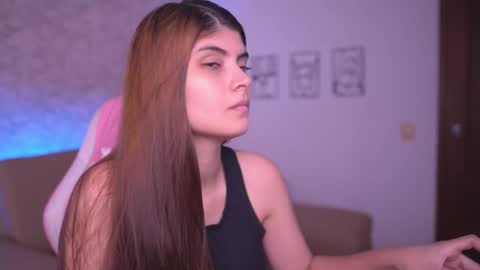 Snapshot of babyzoe_ chatting on 02-13-25, 11:39 babyzoe_ online show from 02-13-25, 11:39