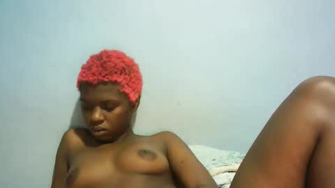 Snapshot of babyzuri chatting on 01-15-26, 01:10 Zuri online show from 01-15-26, 01:10