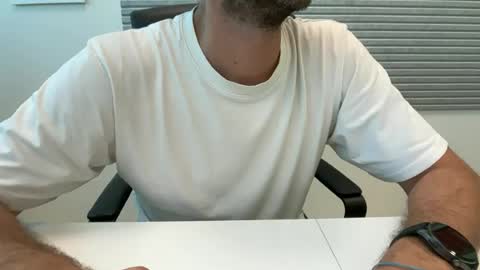 Snapshot of backtoureon chatting on 06-30-26, 10:27 backtoureon online show from 06-30-26, 10:27