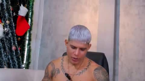 Snapshot of bad_boytoh chatting on 12-15-25, 02:10 bad_boytoh online show from 12-15-25, 02:10