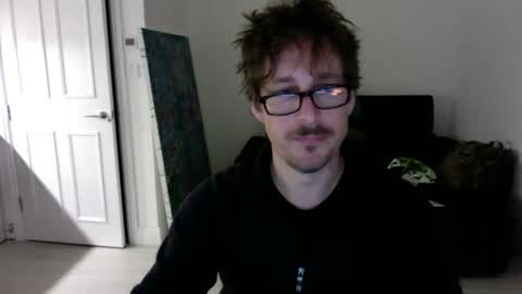 Snapshot of bad_dad43 chatting on 10-15-25, 10:43 Bad dad43 online show from 10-15-25, 10:43