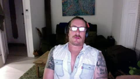 Snapshot of bad_dad43 chatting on 07-14-26, 02:05 Bad dad43 online show from 07-14-26, 02:05