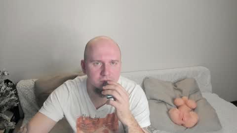 Snapshot of bad_hot_boy__209123 chatting on 01-04-25, 11:43 Mike online show from 01-04-25, 11:43