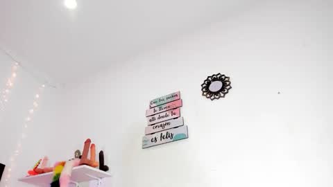 Victoria online show from 11-11-25, 01:55