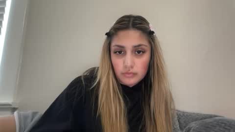 Snapshot of badbihdani18 chatting on 06-06-26, 02:27 badbihdani18 online show from 06-06-26, 02:27