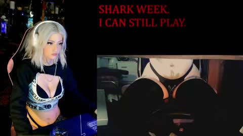 Snapshot of badd0ll chatting on 05-22-26, 06:35 badd0ll online show from 05-22-26, 06:35