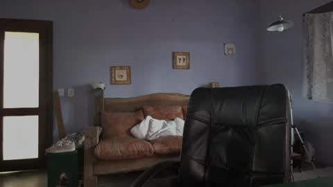 Snapshot of baddaddybrasil chatting on 12-17-24, 11:28 Baddaddybrazil online show from 12-17-24, 11:28