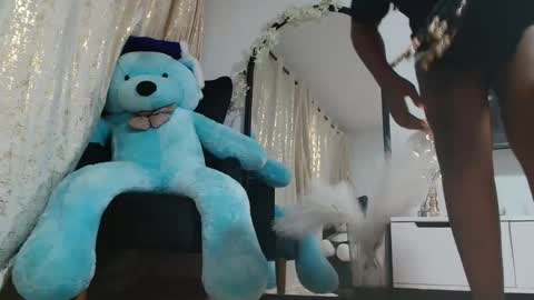 Snapshot of baddestslut001 chatting on 05-05-26, 12:40 baddestslut001 online show from 05-05-26, 12:40