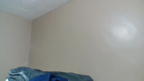 Snapshot of baddie_bunnie chatting on 12-17-25, 07:09 baddie_bunnie online show from 12-17-25, 07:09