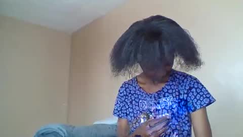 Snapshot of baddie_bunnie chatting on 12-18-25, 10:54 baddie_bunnie online show from 12-18-25, 10:54