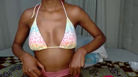 Snapshot of baddie_caramell chatting on 09-13-25, 01:27 baddie_caramell online show from 09-13-25, 01:27