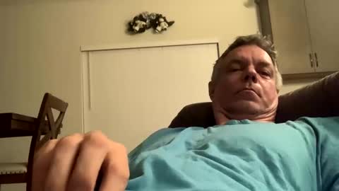 Snapshot of badger32934 chatting on 02-11-25, 01:41 Badger online show from 02-11-25, 01:41