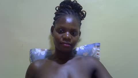 Snapshot of badgirl_p chatting on 10-25-25, 05:40 Princess online show from 10-25-25, 05:40