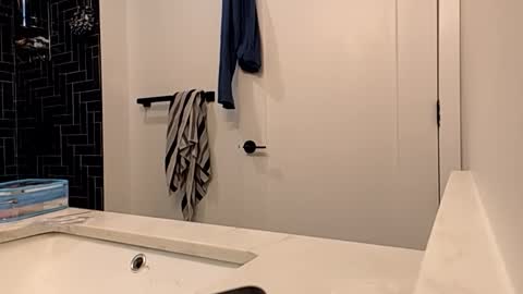 Snapshot of badgirlsclub1029 chatting on 02-27-26, 05:07 badgirlsclub1029 online show from 02-27-26, 05:07