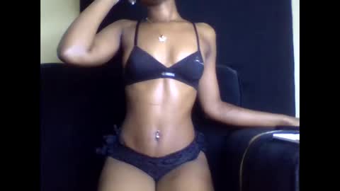 Snapshot of badgurllily chatting on 04-25-26, 03:53 Lily. online show from 04-25-26, 03:53
