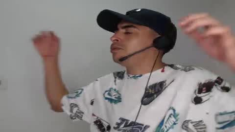 Juan Help us reach 100 likes online show from 12-17-24, 01:50