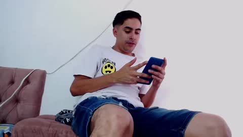 Juan Help us reach 100 likes online show from 01-14-25, 03:47