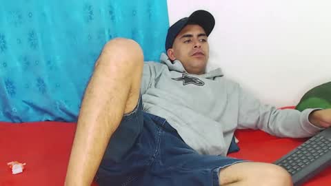 Juan Help us reach 100 likes online show from 02-09-25, 01:00
