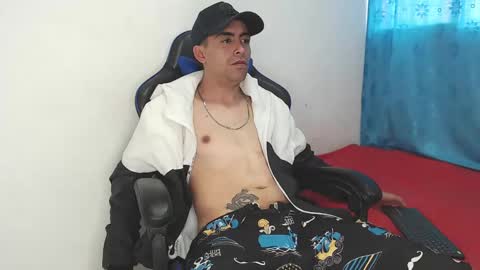 Juan Help us reach 100 likes online show from 03-09-25, 03:49