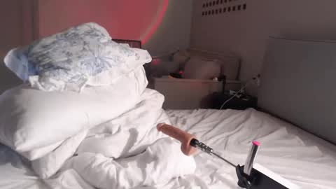 Snapshot of badsusan chatting on 09-16-25, 03:13 Susie online every day except weekends lets use FACK MACHINE in pvt online show from 09-16-25, 03:13